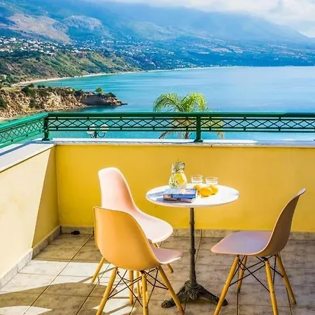 ヴィラ Sleeps 6 Pool Air Con Wifi Karavádhos